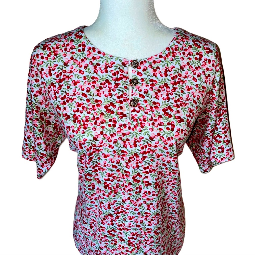 Hasting & Smith Short Sleeve Cherry Top SZ: Large